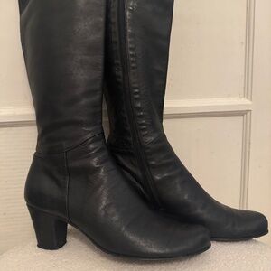 AUDLEY knee high medium heel black soft leather boots with side zips - size 7